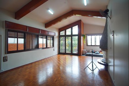 Sala 1 de casa à venda com 4 quartos, 300m² em Três Figueiras, Porto Alegre