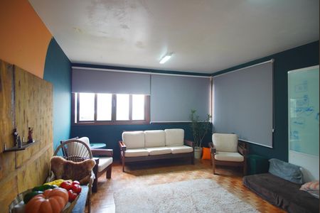 Quarto 2 de casa à venda com 4 quartos, 300m² em Três Figueiras, Porto Alegre