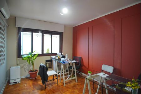 Escritório de casa à venda com 4 quartos, 300m² em Três Figueiras, Porto Alegre