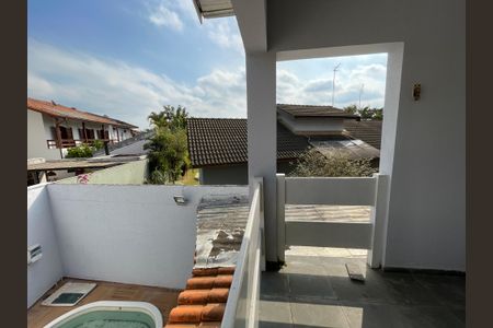 Casa de condomínio para alugar com 326m², 4 quartos e 6 vagas Casa de condomínio para alugar com 326m², 4 quartos e 6 vagasVaranda Da Suíte 1