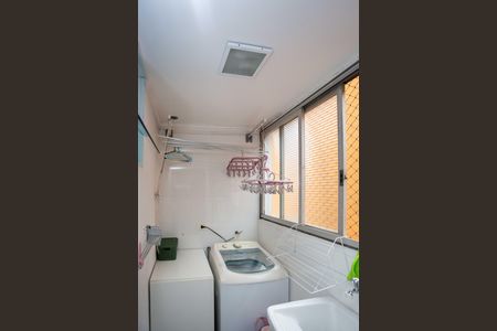 Apartamento à venda com 67m², 2 quartos e 1 vagaÁrea de Serviço