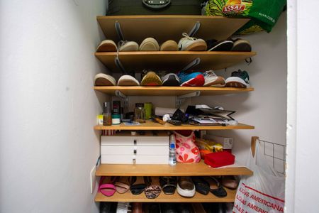 Apartamento à venda com 67m², 2 quartos e 1 vagaCloset