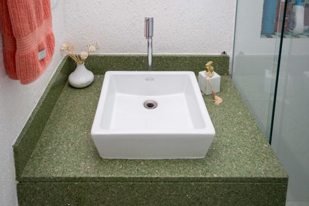 Apartamento à venda com 67m², 2 quartos e 1 vagaBanheiro Social