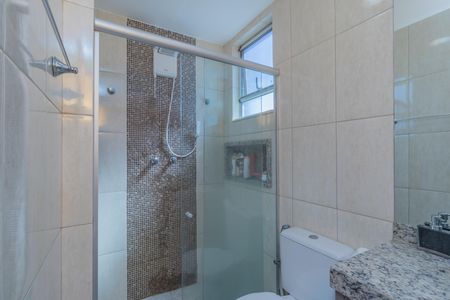 Apartamento à venda com 102m², 3 quartos e 2 vagasBanheiro 