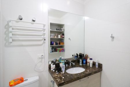 Apartamento à venda com 155m², 3 quartos e 4 vagas Apartamento à venda com 155m², 3 quartos e 4 vagasBanheiro da Suíte 1