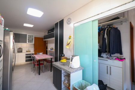 Apartamento à venda com 155m², 3 quartos e 4 vagas Apartamento à venda com 155m², 3 quartos e 4 vagasCozinha