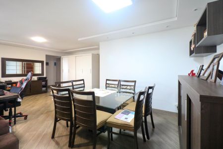 Apartamento à venda com 155m², 3 quartos e 4 vagas Apartamento à venda com 155m², 3 quartos e 4 vagasSala