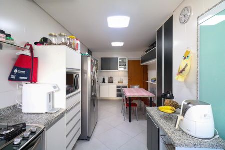 Apartamento à venda com 155m², 3 quartos e 4 vagas Apartamento à venda com 155m², 3 quartos e 4 vagasCozinha