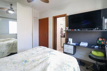 Apartamento à venda com 155m², 3 quartos e 4 vagas Apartamento à venda com 155m², 3 quartos e 4 vagasSuíte 2