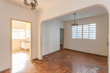 Casa à venda com 175m², 2 quartos e 2 vagasSala