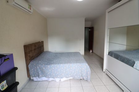 Casa à venda com 232m², 3 quartos e 3 vagasSuíte 