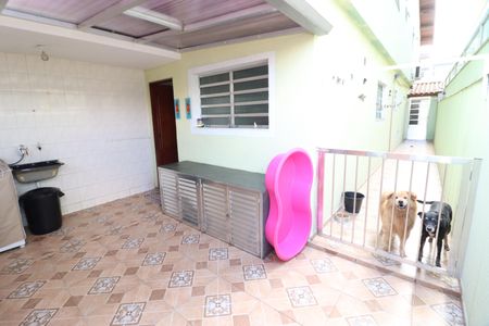 Casa à venda com 232m², 3 quartos e 3 vagasÁrea de Serviço