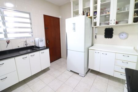 Casa à venda com 232m², 3 quartos e 3 vagasCozinha