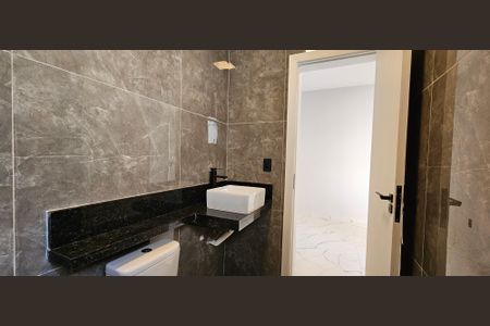 Casa à venda com 130m², 3 quartos e 2 vagasBanheiro do Quarto 2