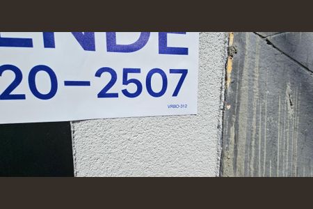 Casa à venda com 130m², 3 quartos e 2 vagasPlaquinha