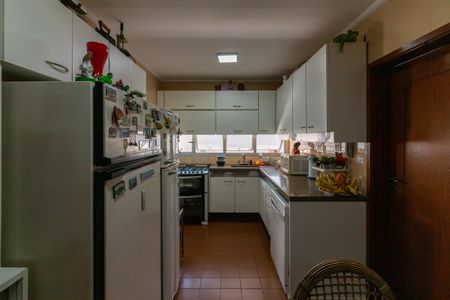 Apartamento para alugar com 146m², 3 quartos e 3 vagas Apartamento para alugar com 146m², 3 quartos e 3 vagasCozinha