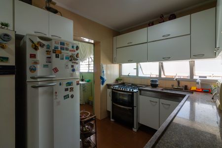 Apartamento para alugar com 146m², 3 quartos e 3 vagas Apartamento para alugar com 146m², 3 quartos e 3 vagasCozinha