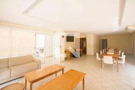 Apartamento à venda com 95m², 3 quartos e 2 vagas Apartamento à venda com 95m², 3 quartos e 2 vagasÁrea comum - Salão de festas