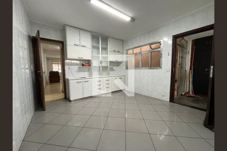 Casa à venda com 186m², 4 quartos e 4 vagas
