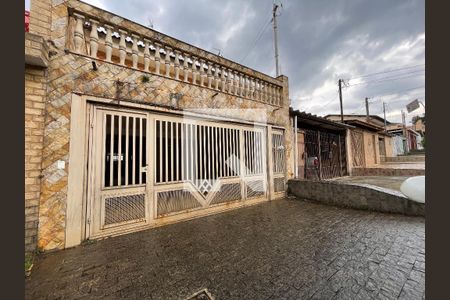 Casa à venda com 186m², 4 quartos e 4 vagas