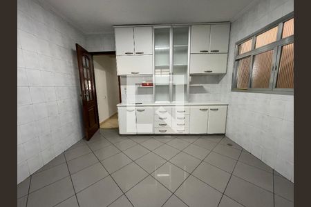 Casa à venda com 186m², 4 quartos e 4 vagas