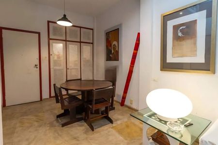 Apartamento à venda com 80m², 2 quartos e sem vaga