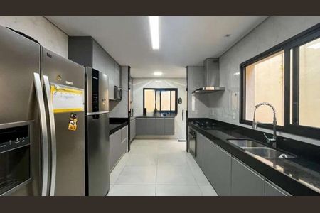 Casa à venda com 271m², 4 quartos e 3 vagas