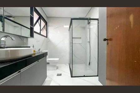 Casa à venda com 271m², 4 quartos e 3 vagas