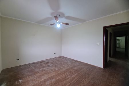 Casa à venda com 232m², 3 quartos e 3 vagasQuarto 2