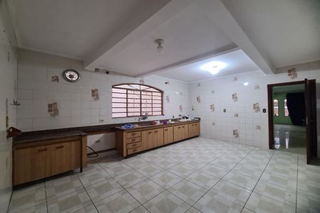 Casa à venda com 232m², 3 quartos e 3 vagasCozinha