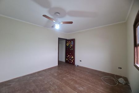 Casa à venda com 232m², 3 quartos e 3 vagasQuarto 2