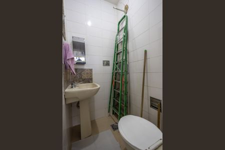 Apartamento à venda com 147m², 4 quartos e 1 vaga Apartamento à venda com 147m², 4 quartos e 1 vagaBanheiro de Serviço