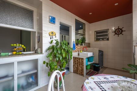 Apartamento à venda com 147m², 4 quartos e 1 vaga Apartamento à venda com 147m², 4 quartos e 1 vagaÁrea de Serviço