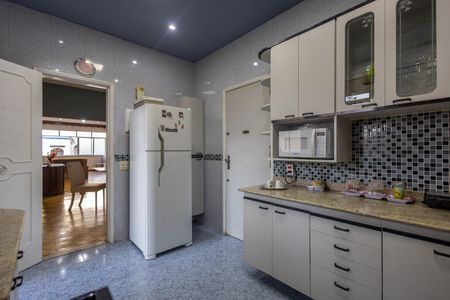 Apartamento à venda com 147m², 4 quartos e 1 vaga Apartamento à venda com 147m², 4 quartos e 1 vagaCozinha