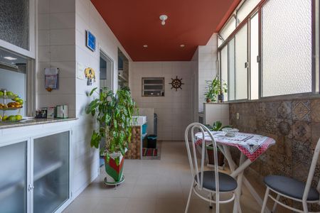 Apartamento à venda com 147m², 4 quartos e 1 vaga Apartamento à venda com 147m², 4 quartos e 1 vagaÁrea de Serviço