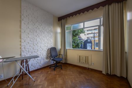 Apartamento à venda com 147m², 4 quartos e 1 vaga Apartamento à venda com 147m², 4 quartos e 1 vaga Suite