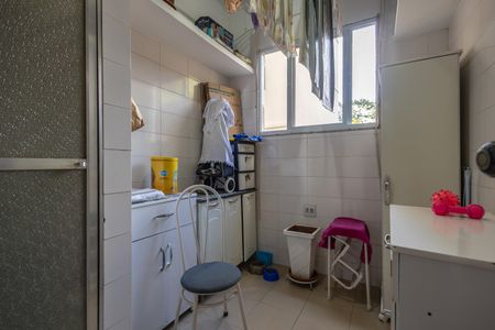 Apartamento à venda com 147m², 4 quartos e 1 vaga Apartamento à venda com 147m², 4 quartos e 1 vagaQuarto de Serviço