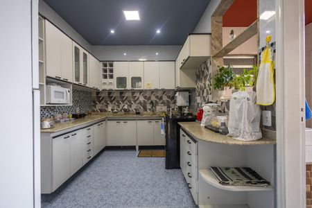 Apartamento à venda com 147m², 4 quartos e 1 vaga Apartamento à venda com 147m², 4 quartos e 1 vagaCozinha