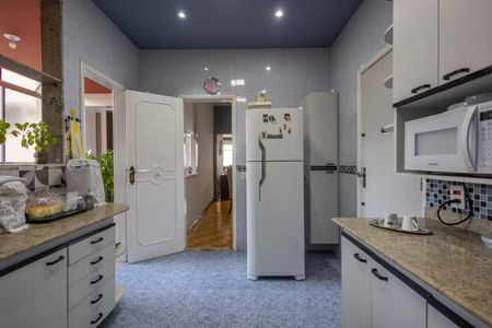 Apartamento à venda com 147m², 4 quartos e 1 vaga Apartamento à venda com 147m², 4 quartos e 1 vagaCozinha