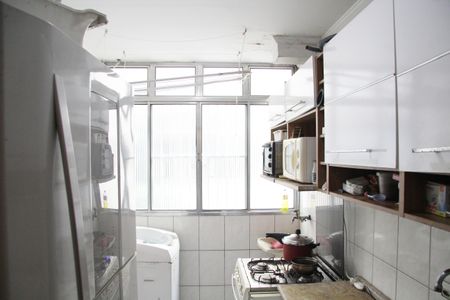 Apartamento à venda com 60m², 2 quartos e sem vagaCozinha e Área de Serviço