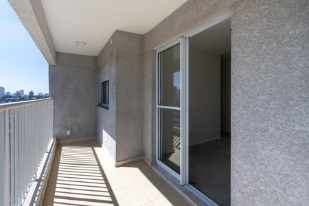 Apartamento à venda com 64m², 2 quartos e 1 vaga Apartamento à venda com 64m², 2 quartos e 1 vagaVaranda