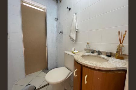 Apartamento à venda com 78m², 3 quartos e 1 vaga Apartamento à venda com 78m², 3 quartos e 1 vagaBanheiro 2