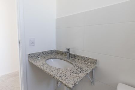 Apartamento à venda com 64m², 2 quartos e 1 vaga Apartamento à venda com 64m², 2 quartos e 1 vagaBanheiro da Suite