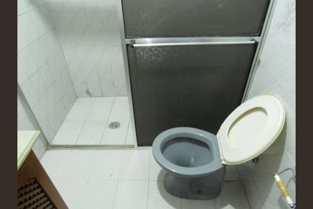 Casa à venda com 130m², 2 quartos e 1 vagaBanheiro Social