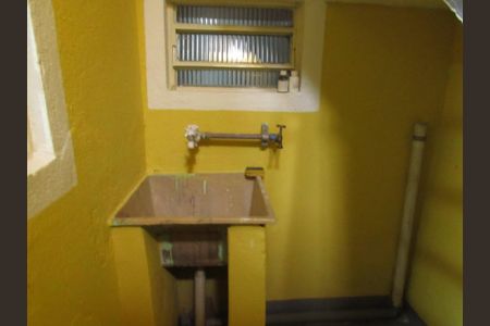 Casa à venda com 130m², 2 quartos e 1 vagaÁrea de Serviço