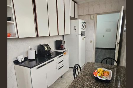 Apartamento à venda com 75m², 2 quartos e 1 vaga Apartamento à venda com 75m², 2 quartos e 1 vagaCozinha