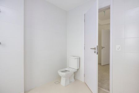 Apartamento à venda com 245m², 4 quartos e 4 vagasBanheiro da Suíte 1