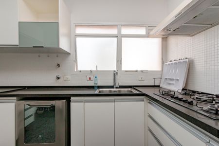 Apartamento à venda com 240m², 3 quartos e 3 vagas Apartamento à venda com 240m², 3 quartos e 3 vagasCozinha