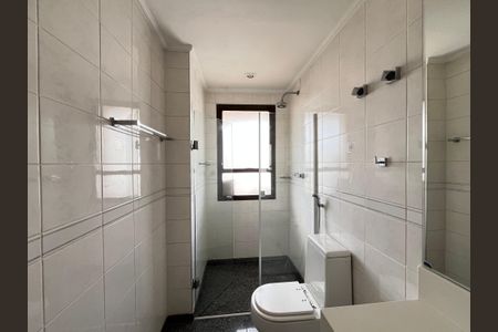Apartamento à venda com 240m², 3 quartos e 3 vagasBanheiro da Suíte 3