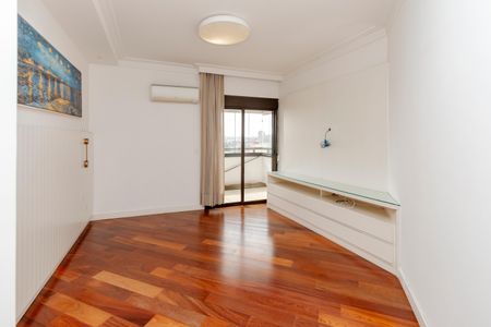 Apartamento à venda com 240m², 3 quartos e 3 vagas Apartamento à venda com 240m², 3 quartos e 3 vagasSuíte 1